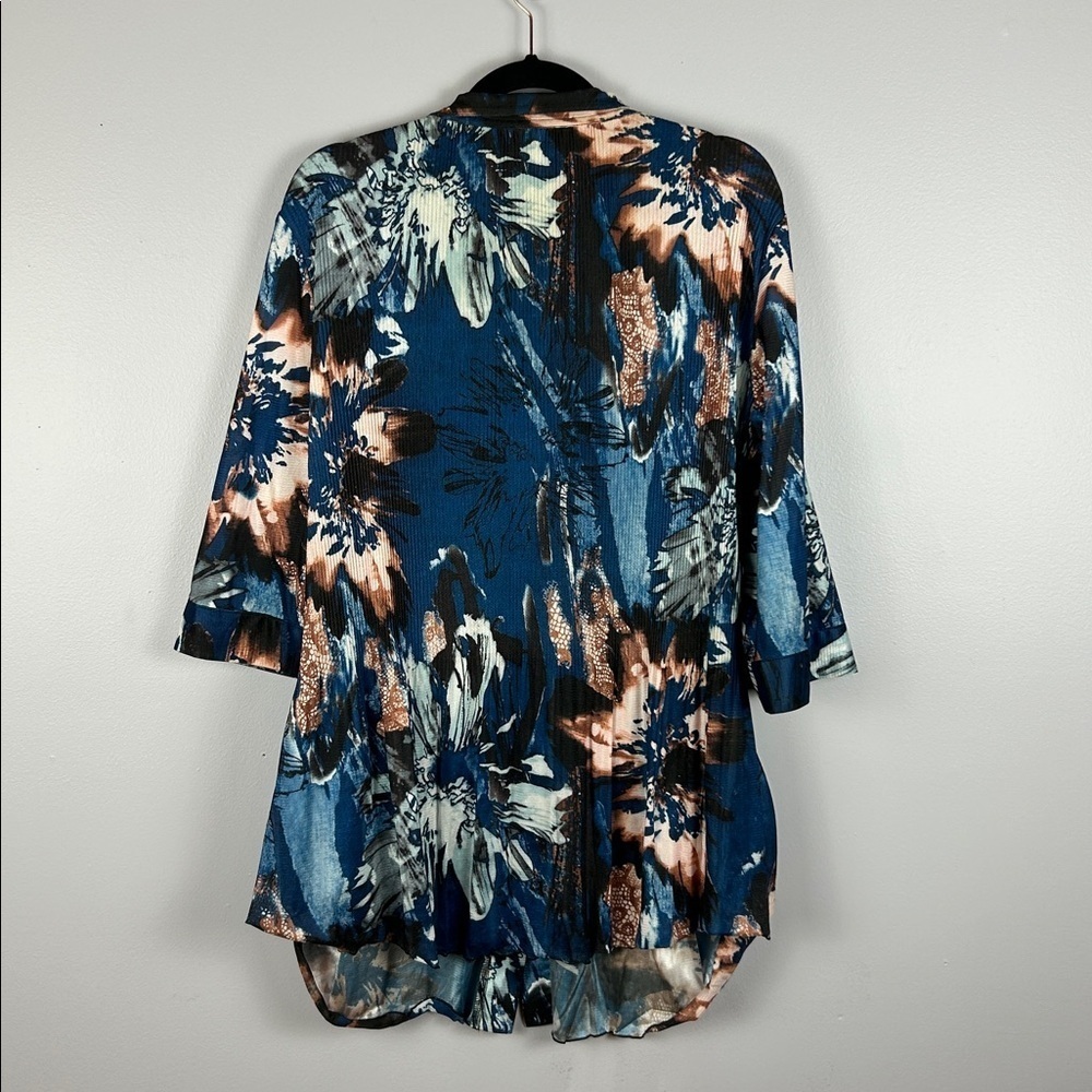 Lindi Artsy Floral 3/4 Roll Tab Sleeves Pleated Flowy Tunic Blouse Large Blue - Picture 14 of 14
